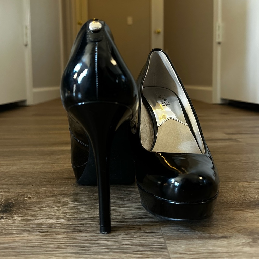 MICHAEL Michael Kors Pumps Dress Heels - Very Good